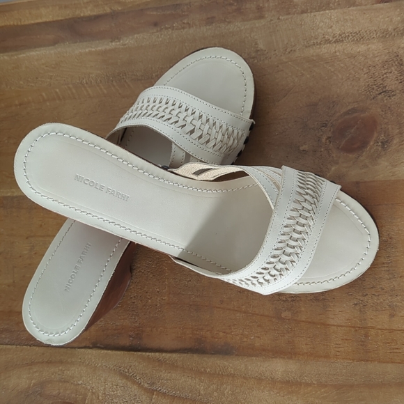 FINAL SALE 🆕🌿NICOLE FARHI SANDALS🌿 - Picture 10 of 10